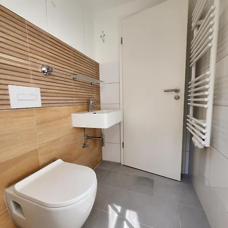 Elena Flat Maigloeckchen Centro Westfield Centro * Oberhausen (North Rhine-Westphalia)