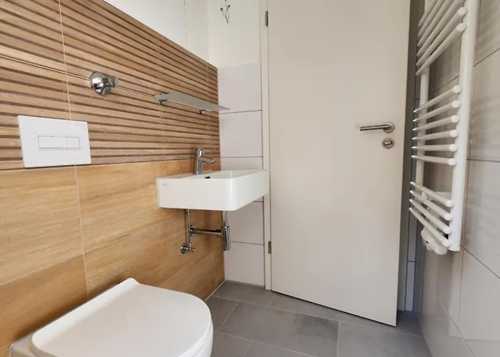 Elena Flat Maigloeckchen Centro Westfield Centro * Oberhausen (North Rhine-Westphalia)