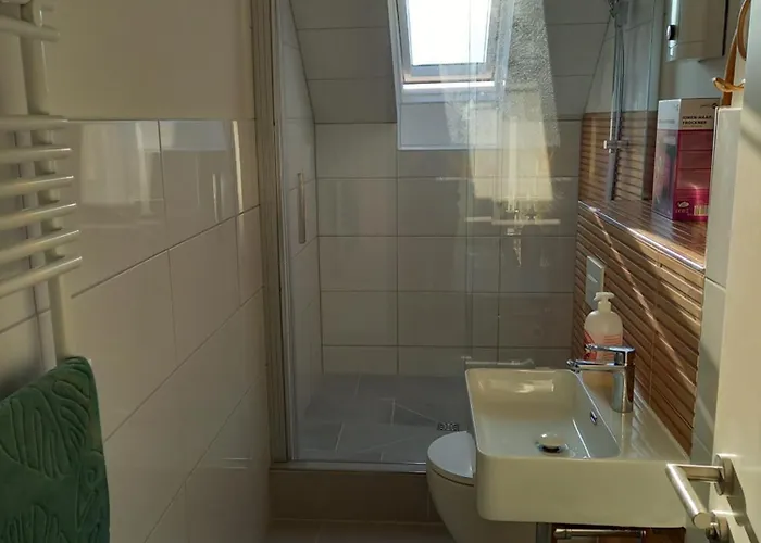 Elena Flat Maigloeckchen Centro Westfield Centro